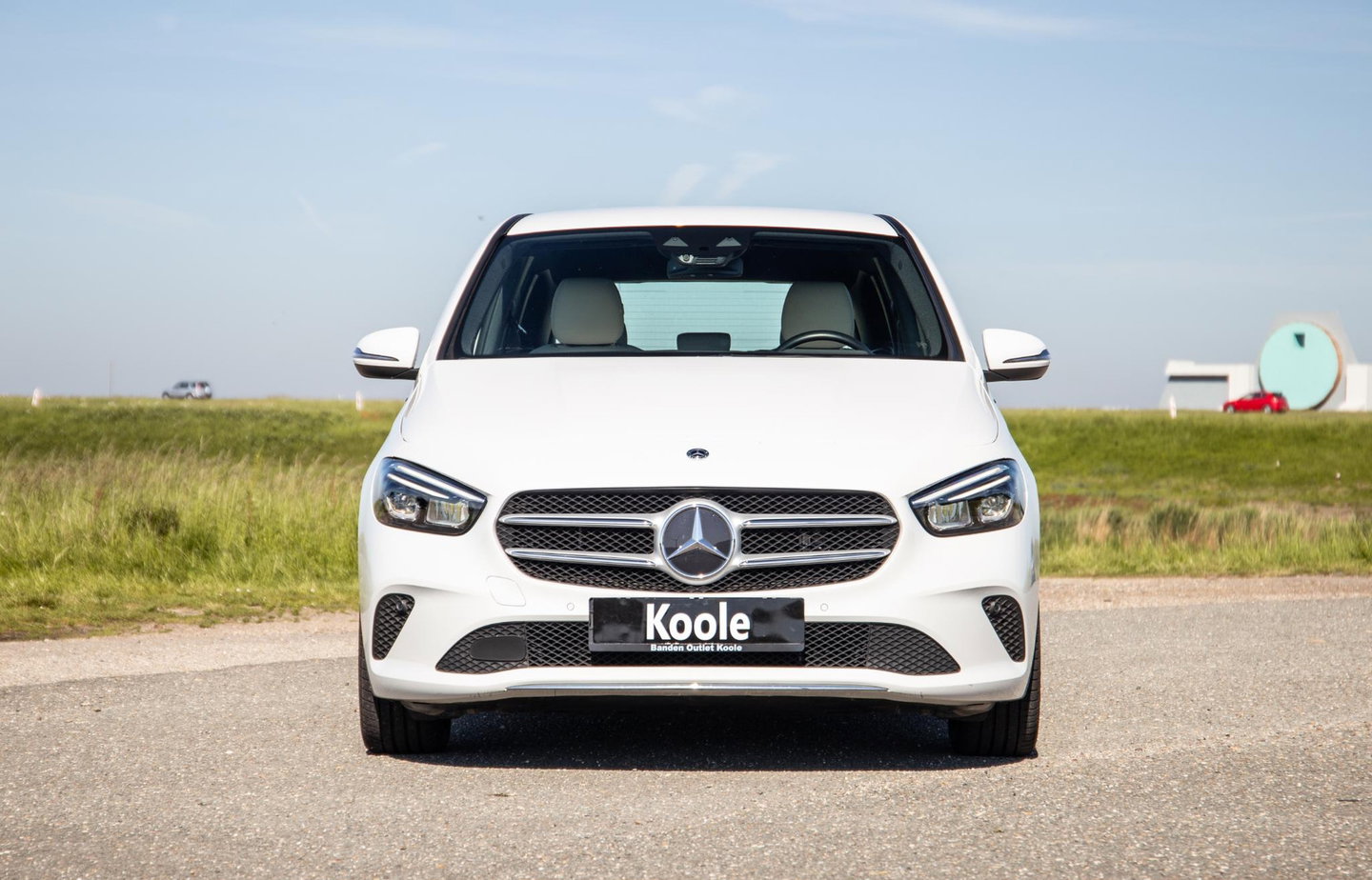 Mercedes-Benz B-Klasse 250 e Business Solution Luxury Limited CARPLAY / AMBILIGHT / STOELVERWARMING / CAMERA / DEALER ONDERHOUDEN