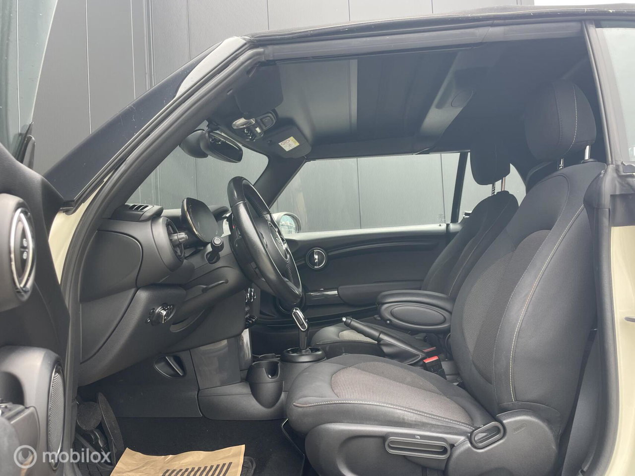 MINI Cooper Cabrio