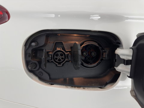 Mitsubishi Outlander 2.0 PHEV Executive Edition AWD (Plug-In) (INCL-BTW)  Aut. *LEATHER-MICROFIBRE | NAVI-FULLMAP | KEYLESS | HEATED-COMFORTSEATS | ECC | SHIFTPADDLES | PDC | CRUISE | PRIVACY-GLASS | TOWBAR | 18''ALU*