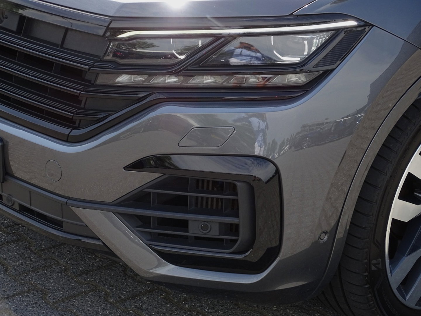 Volkswagen Touareg 3.0 e-Hybrid 462PK 4-Motion R / Massage / Dynaudio / 360°