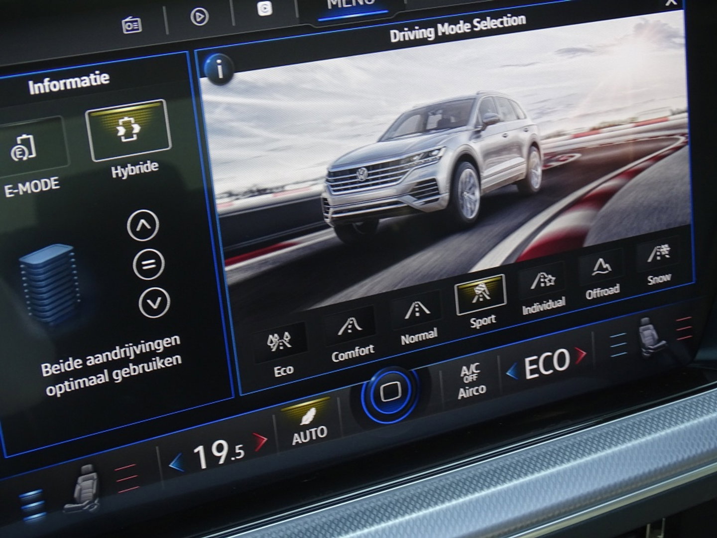 Volkswagen Touareg 3.0 e-Hybrid 462PK 4-Motion R / Massage / Dynaudio / 360°