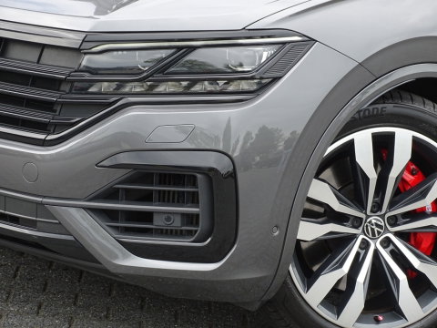 Volkswagen Touareg 3.0 e-Hybrid 462PK 4-Motion R / Massage / Dynaudio / 360°