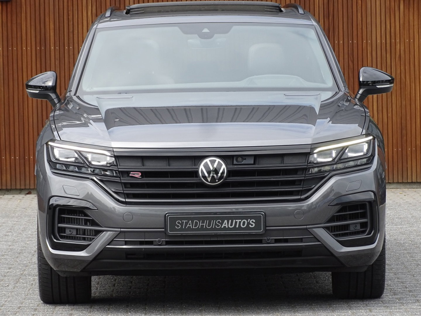 Volkswagen Touareg 3.0 e-Hybrid 462PK 4-Motion R / Massage / Dynaudio / 360°