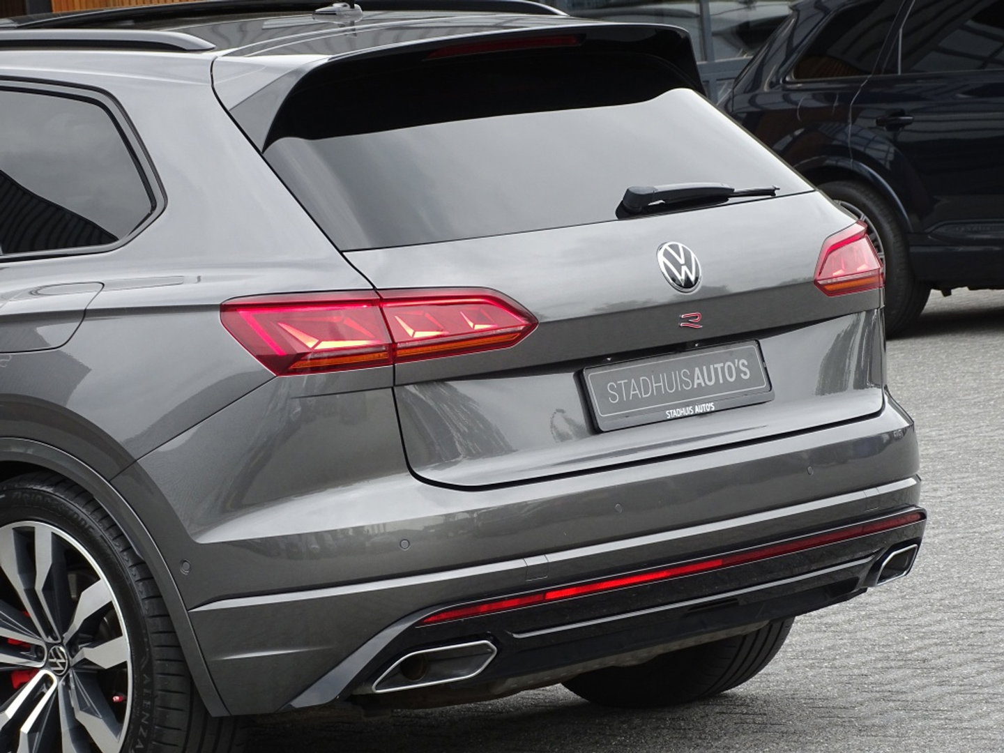 Volkswagen Touareg 3.0 e-Hybrid 462PK 4-Motion R / Massage / Dynaudio / 360°
