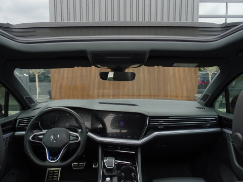 Volkswagen Touareg 3.0 e-Hybrid 462PK 4-Motion R / Massage / Dynaudio / 360°