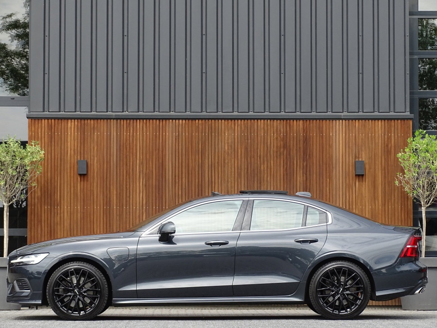 Volvo S60 T8 390PK TE / R-Design / Bowers&Wilkins / 360° / LED