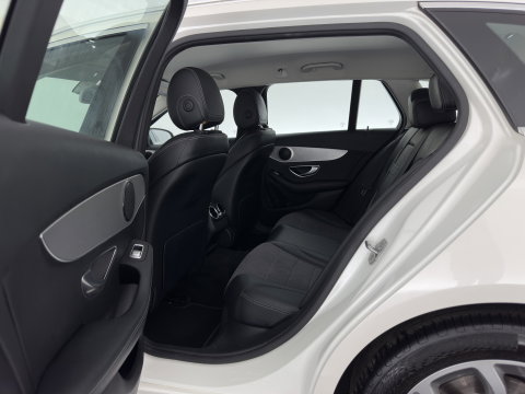 Mercedes-Benz C-Klasse Estate 200 CDI Business Solution Aut. *FULL-LED | LEATHER-FABRIC | FULL-LED | NAVI-FULLMAP | CAMERA | HEATED-SPORTSEATS | SHIFTPADDLES | CRUISE | KEYLESS | TOWBAR | 17''ALU*