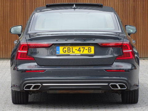 Volvo S60 T8 390PK TE / R-Design / Bowers&Wilkins / 360° / LED