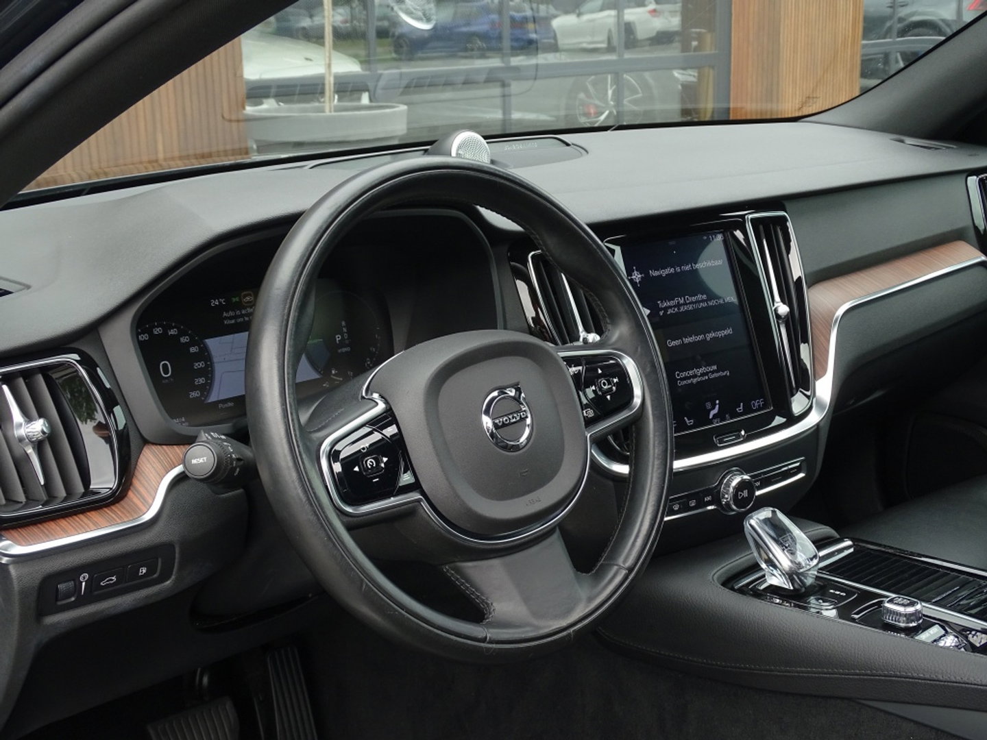 Volvo S60 T8 390PK TE / R-Design / Bowers&Wilkins / 360° / LED