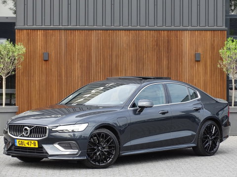 Volvo S60 T8 390PK TE / R-Design / Bowers&Wilkins / 360° / LED