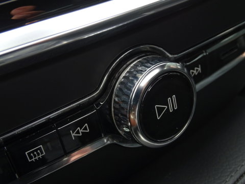Volvo S60 T8 390PK TE / R-Design / Bowers&Wilkins / 360° / LED