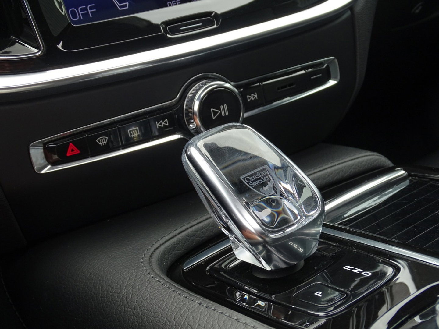 Volvo S60 T8 390PK TE / R-Design / Bowers&Wilkins / 360° / LED