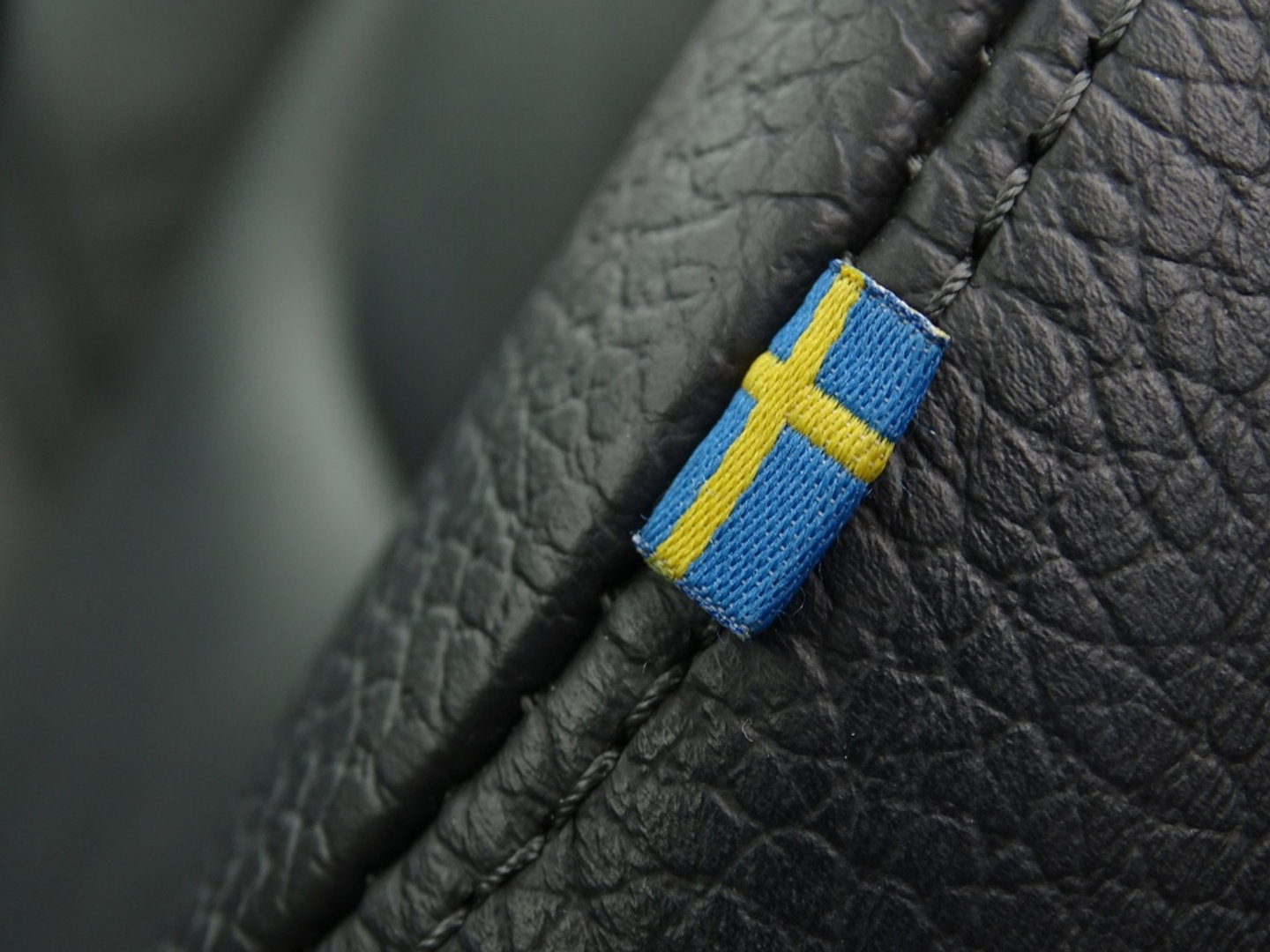 Volvo S60 T8 390PK TE / R-Design / Bowers&Wilkins / 360° / LED