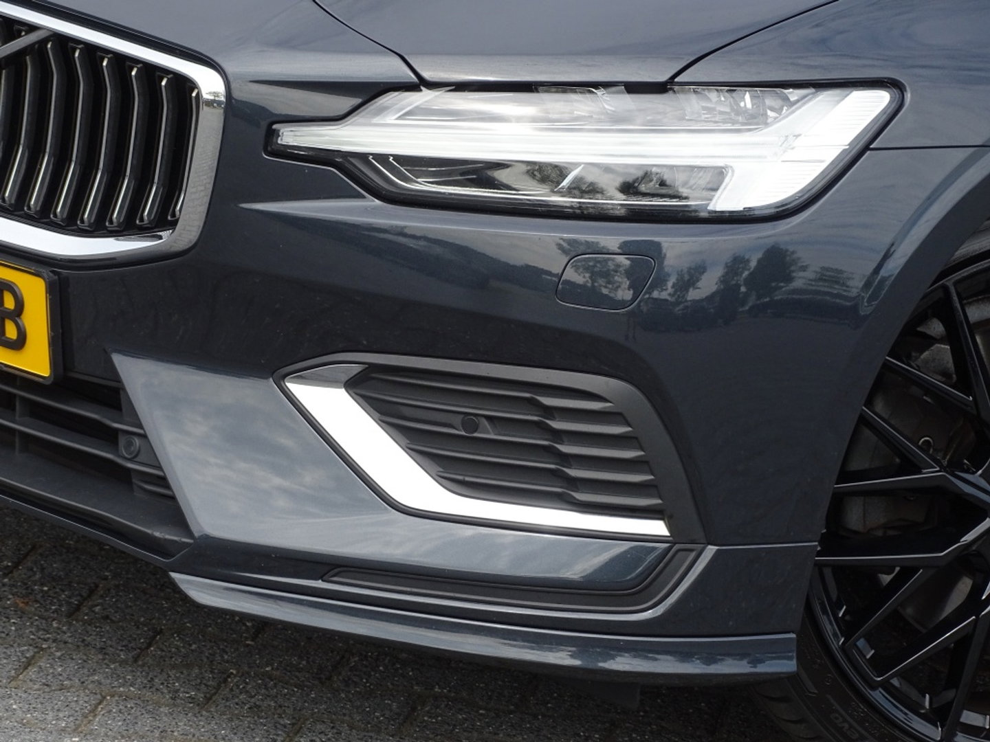 Volvo S60 T8 390PK TE / R-Design / Bowers&Wilkins / 360° / LED
