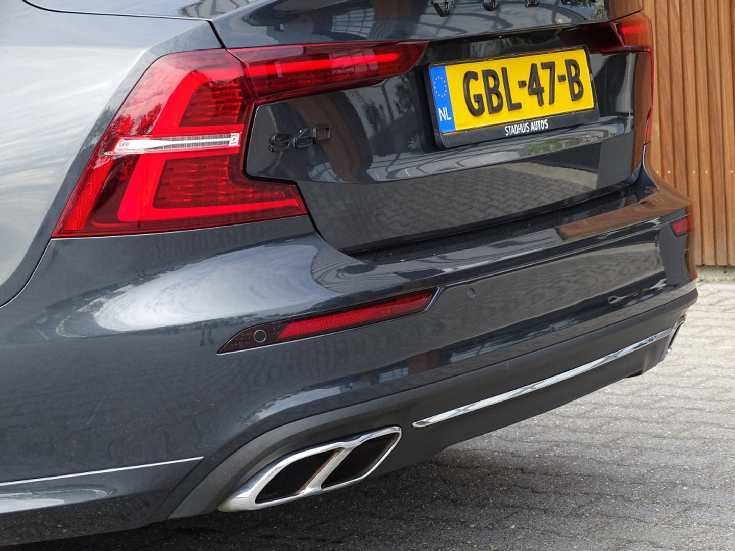 Volvo S60 T8 390PK TE / R-Design / Bowers&Wilkins / 360° / LED