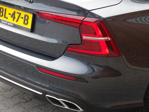 Volvo S60 T8 390PK TE / R-Design / Bowers&Wilkins / 360° / LED