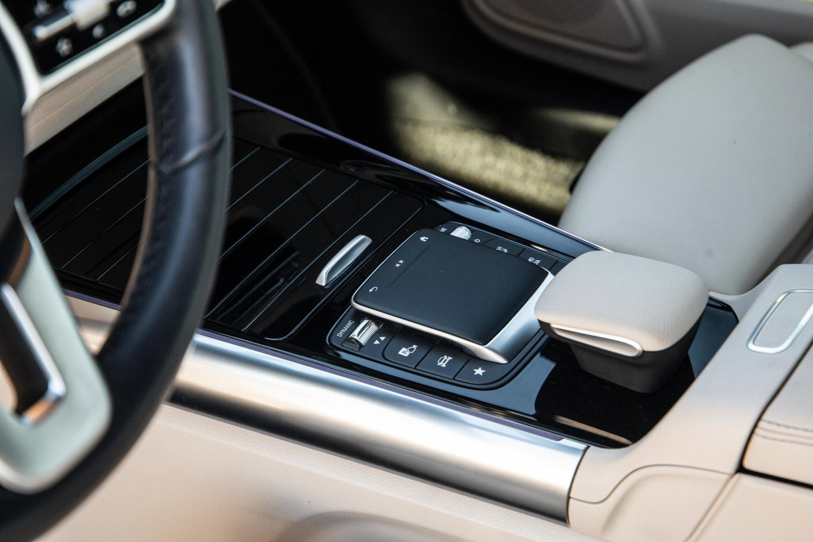 Mercedes-Benz B-Klasse 250 e Business Solution Luxury Limited CARPLAY / AMBILIGHT / STOELVERWARMING / CAMERA / DEALER ONDERHOUDEN