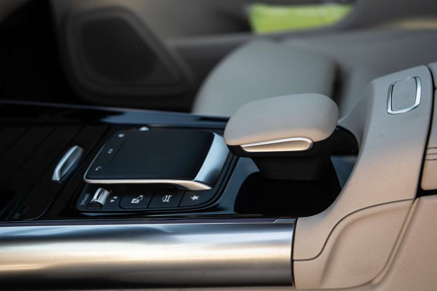 Mercedes-Benz B-Klasse 250 e Business Solution Luxury Limited CARPLAY / AMBILIGHT / STOELVERWARMING / CAMERA / DEALER ONDERHOUDEN