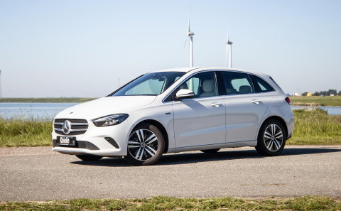 Mercedes-Benz B-Klasse 250 e Business Solution Luxury Limited CARPLAY / AMBILIGHT / STOELVERWARMING / CAMERA / DEALER ONDERHOUDEN