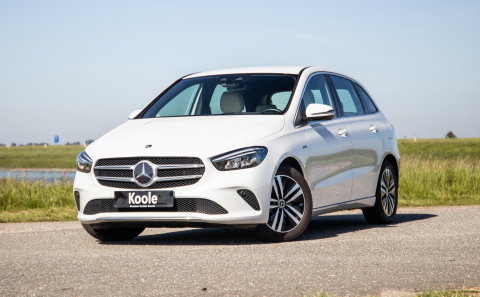 Mercedes-Benz B-Klasse 250 e Business Solution Luxury Limited CARPLAY / AMBILIGHT / STOELVERWARMING / CAMERA / DEALER ONDERHOUDEN