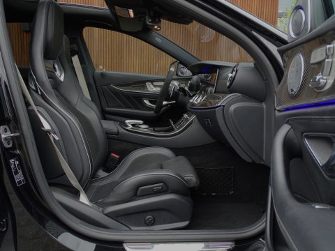 Mercedes-Benz E-Klasse 63S AMG 613PK V8 4-Matic / Burmester 4D / Carbon / AMG Ceramic b