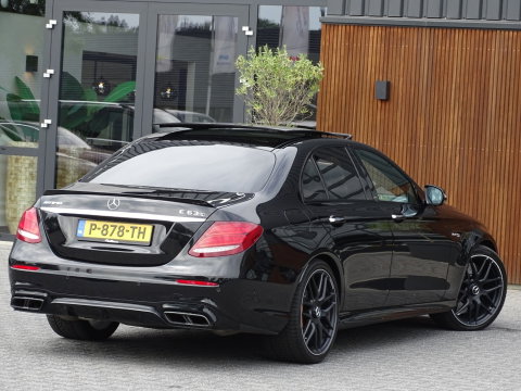 Mercedes-Benz E-Klasse 63S AMG 613PK V8 4-Matic / Burmester 4D / Carbon / AMG Ceramic b