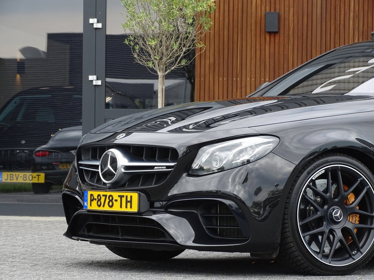 Mercedes-Benz E-Klasse 63S AMG 613PK V8 4-Matic / Burmester 4D / Carbon / AMG Ceramic b