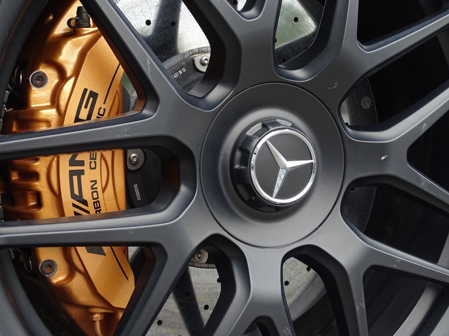 Mercedes-Benz E-Klasse 63S AMG 613PK V8 4-Matic / Burmester 4D / Carbon / AMG Ceramic b
