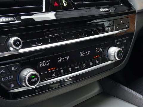 BMW 5 Serie 530e xD 292PK iPerf / H. Exe / M Individual / LED
