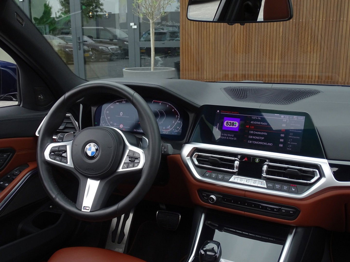 BMW 3 Serie touring 330e 292PK M-sport Individual / Laser / 360° / Pano / ACC / Meri