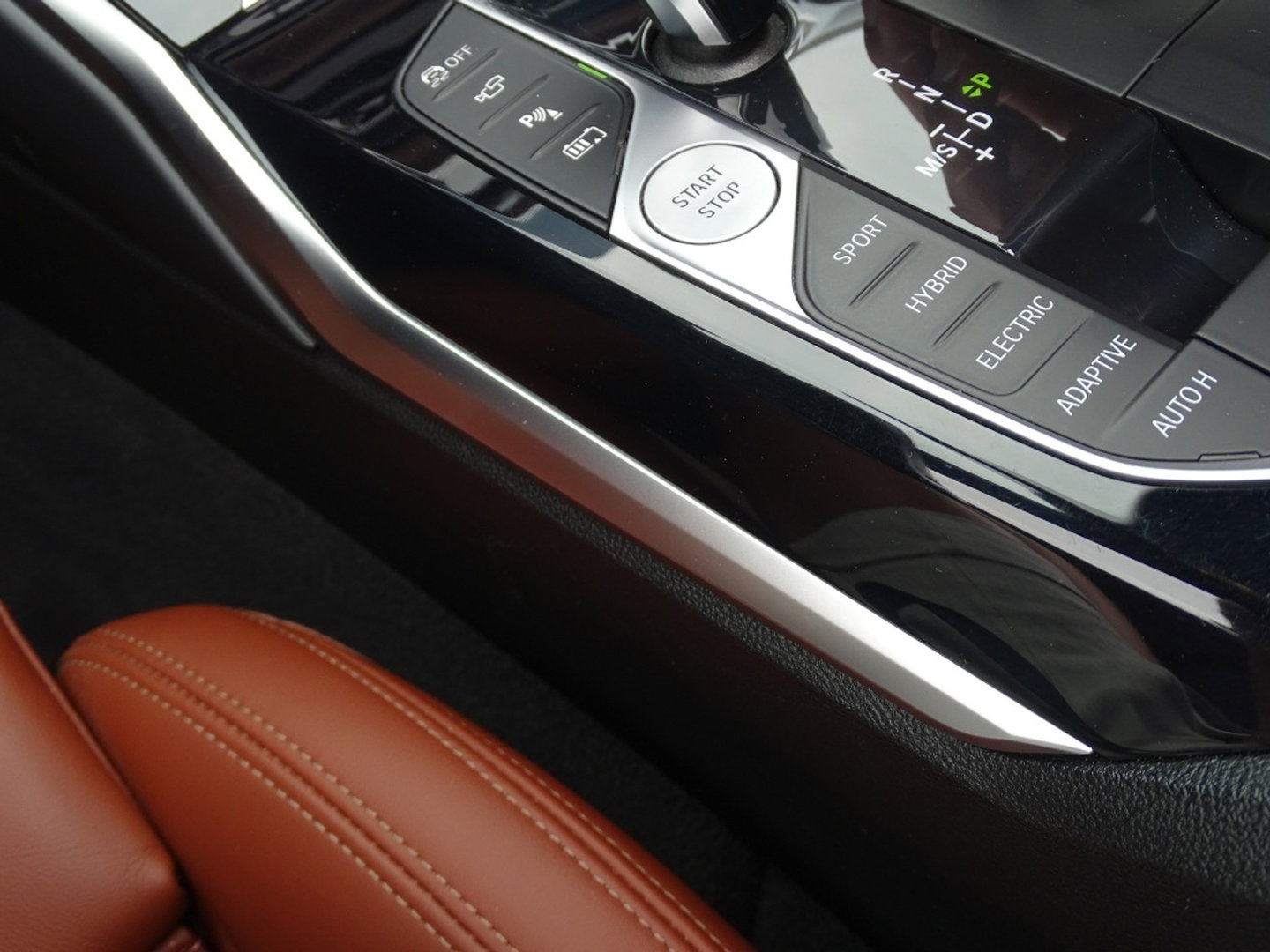 BMW 3 Serie touring 330e 292PK M-sport Individual / Laser / 360° / Pano / ACC / Meri