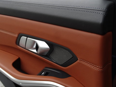BMW 3 Serie touring 330e 292PK M-sport Individual / Laser / 360° / Pano / ACC / Meri