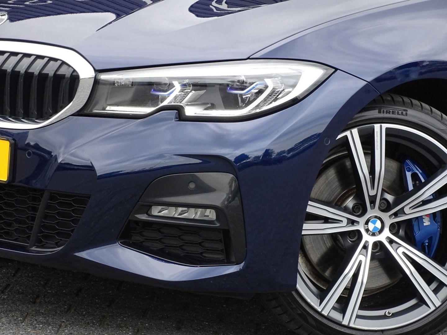 BMW 3 Serie touring 330e 292PK M-sport Individual / Laser / 360° / Pano / ACC / Meri