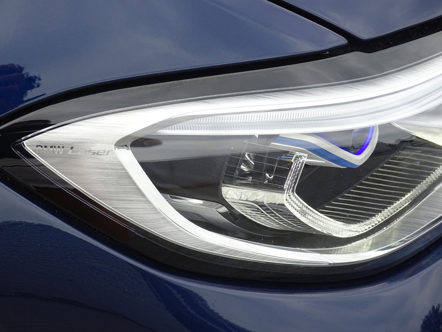 BMW 3 Serie touring 330e 292PK M-sport Individual / Laser / 360° / Pano / ACC / Meri