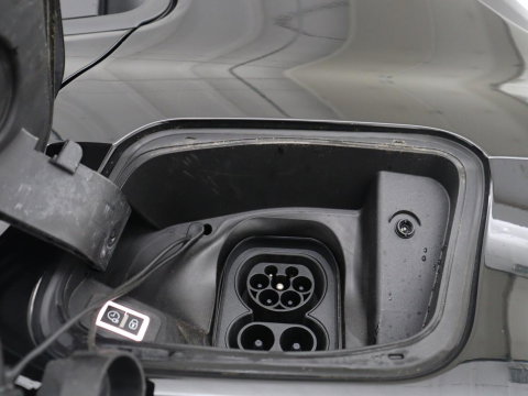 Jeep Avenger Avenger 54 kWh SOH 95,4% | Digital cockpit | Navi | Adaptive cruise | Camera | Climate control | Carplay | Dodehoek detectie | Stoelverwarming