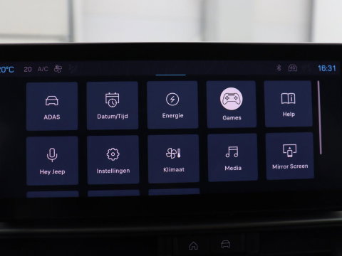 Jeep Avenger Avenger 54 kWh SOH 95,4% | Digital cockpit | Navi | Adaptive cruise | Camera | Climate control | Carplay | Dodehoek detectie | Stoelverwarming