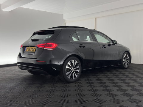 Mercedes-Benz A-Klasse 180 d Advantage (INCL. BTW) *PANO | WIDE-SCREEN-DIGI-COCKPIT | AMBIENT-LIGHT | FULL-LED | SURROUND-VIEW | NAVI-FULLMAP | LEDER-MICROFIBRE | 17''ALU*
