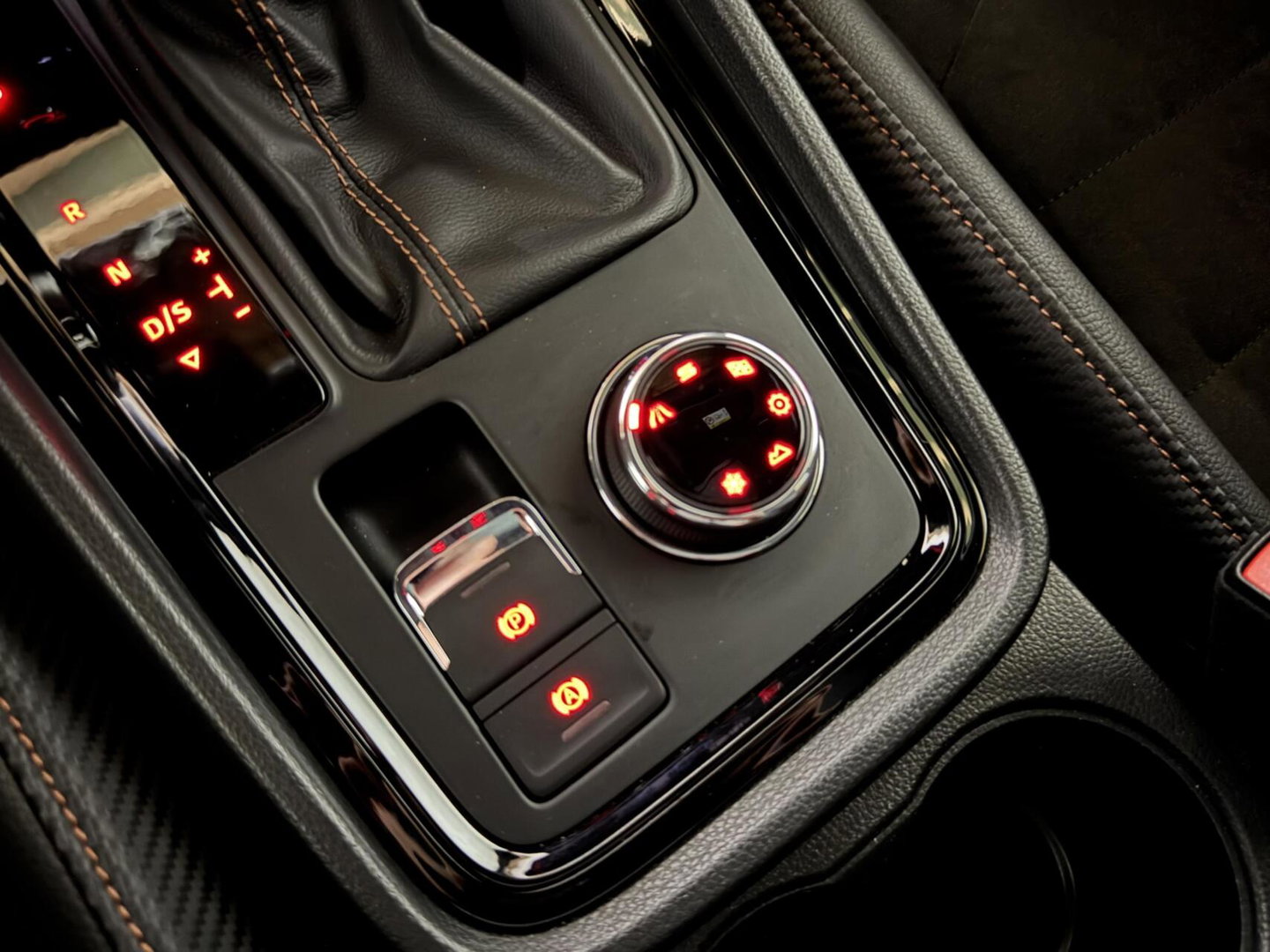 CUPRA Ateca 2.0 TSI 4DRIVE Pano Virtual Brembo Beats 360°