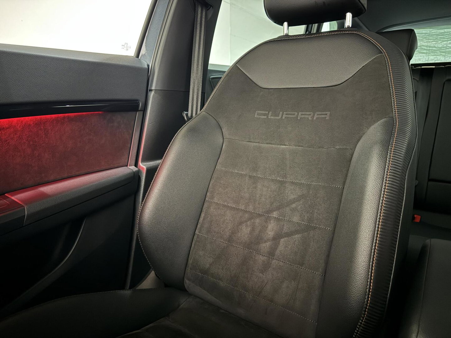 CUPRA Ateca 2.0 TSI 4DRIVE Pano Virtual Brembo Beats 360°
