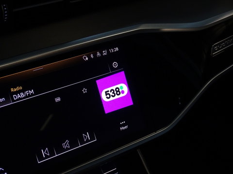Audi A6 55 TFSIe 367PK Quattro / S-line / 2021 / panoramadak / LED