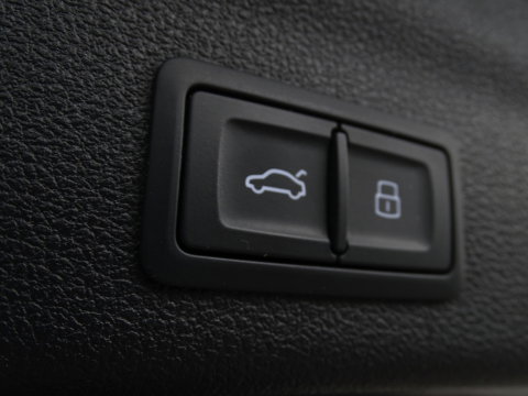 Audi A6 55 TFSIe 367PK Quattro / S-line / 2021 / panoramadak / LED