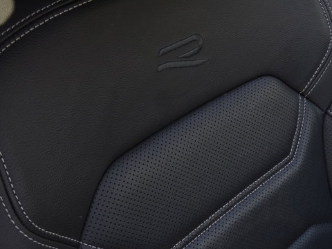 Volkswagen Touareg 3.0 e-Hybrid 462PK 4-Motion R / Massage / Dynaudio / 360°