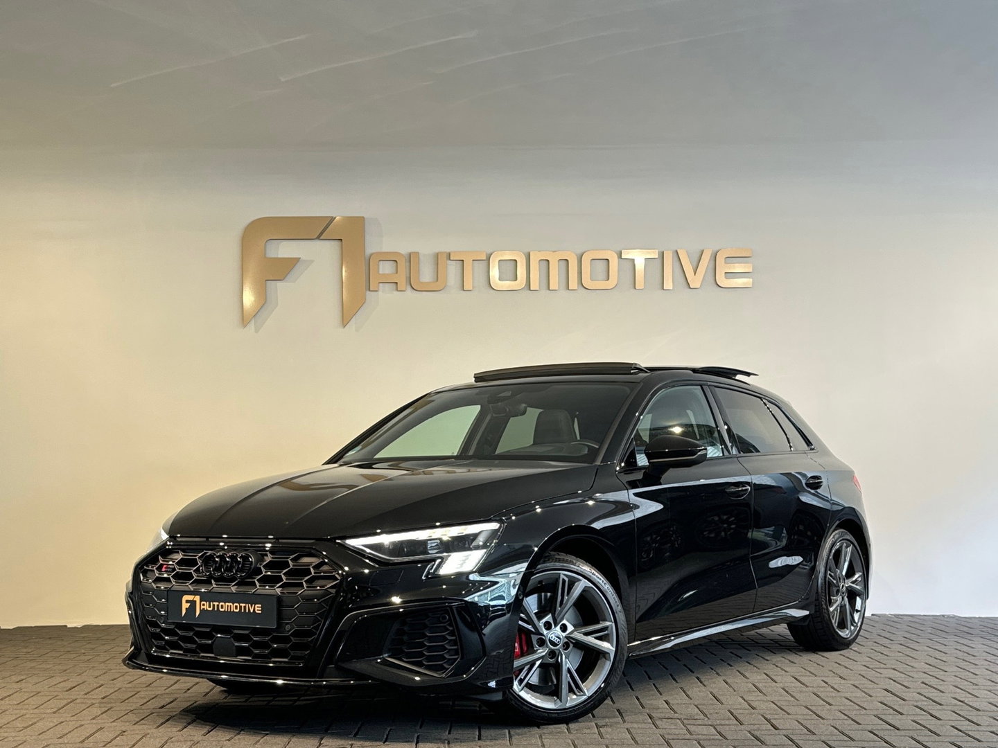 Audi S3 Sportback 2.0 TFSI quattro Pano|B&O|HuD|Keyles|Sfeer