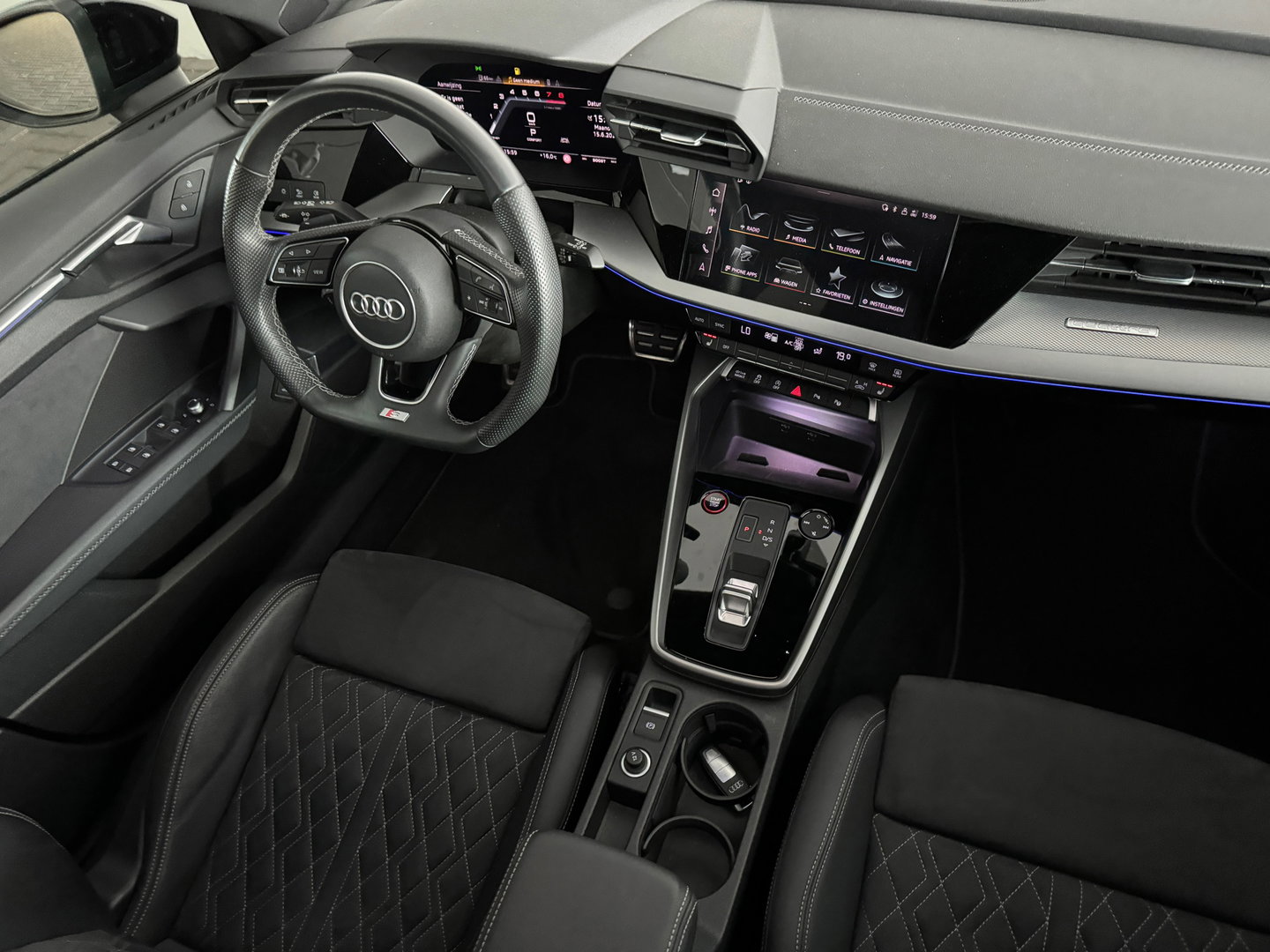 Audi S3 Sportback 2.0 TFSI quattro Pano|B&O|HuD|Keyles|Sfeer