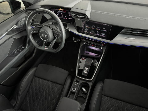 Audi S3 Sportback 2.0 TFSI quattro Pano|B&O|HuD|Keyles|Sfeer