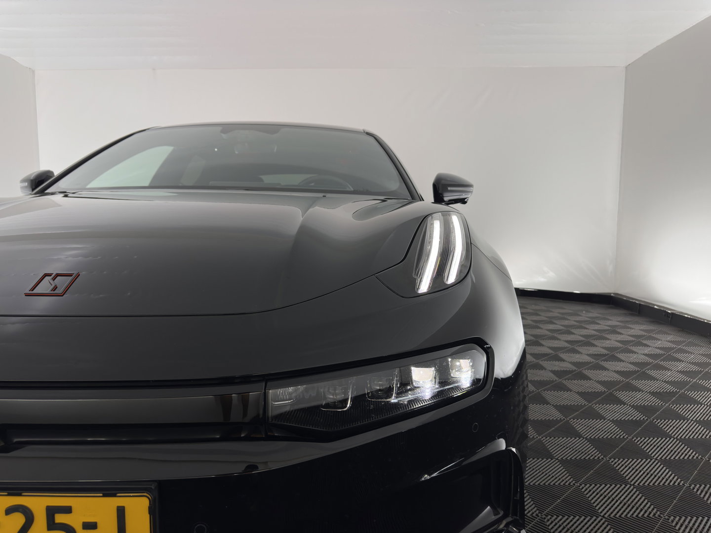 ZEEKR 001 AWD Performance 100 kWh (INCL-BTW) *AUT | PANO | LEATHER-MICROFIBRE | FULL-LED |  ADAPTIVE-CRUISE | HEATED-COMFORTSEATS | AMBIENTLIGHT |  NAVI-FULLMAP | PRIVACY-GLASS | 22INCH*....