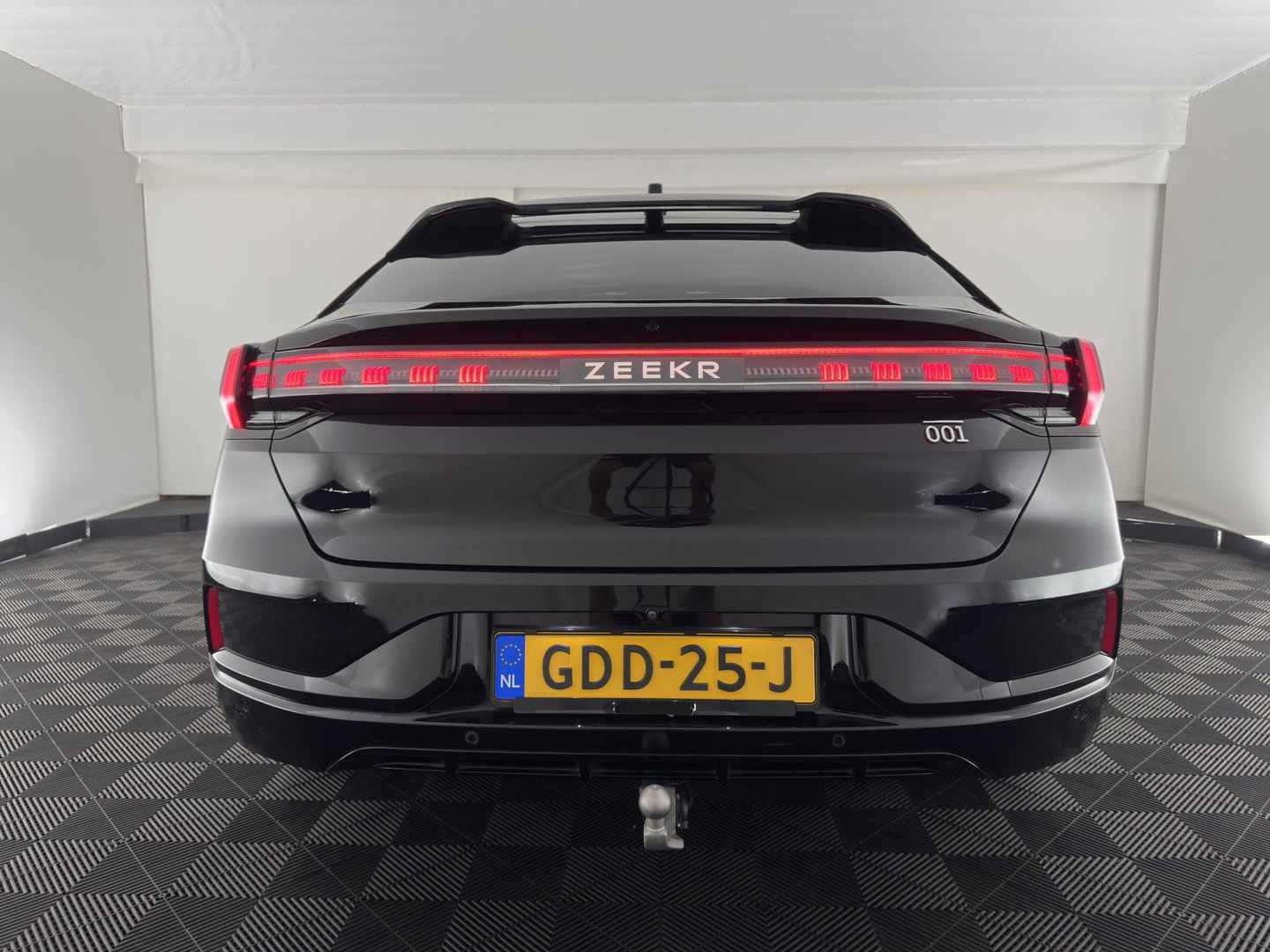 ZEEKR 001 AWD Performance 100 kWh (INCL-BTW) *AUT | PANO | LEATHER-MICROFIBRE | FULL-LED |  ADAPTIVE-CRUISE | HEATED-COMFORTSEATS | AMBIENTLIGHT |  NAVI-FULLMAP | PRIVACY-GLASS | 22INCH*....