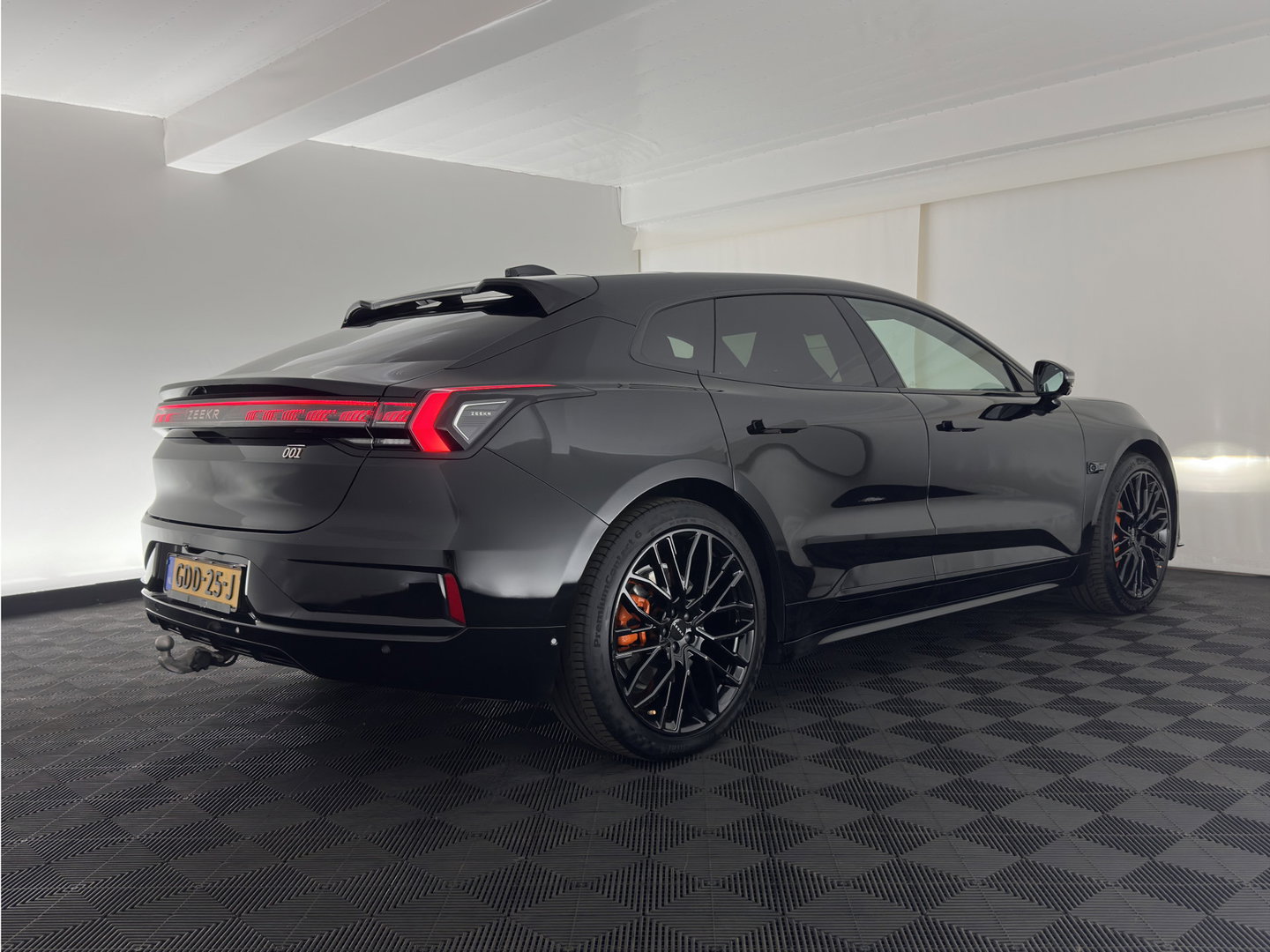 ZEEKR 001 AWD Performance 100 kWh (INCL-BTW) *AUT | PANO | LEATHER-MICROFIBRE | FULL-LED |  ADAPTIVE-CRUISE | HEATED-COMFORTSEATS | AMBIENTLIGHT |  NAVI-FULLMAP | PRIVACY-GLASS | 22INCH*....