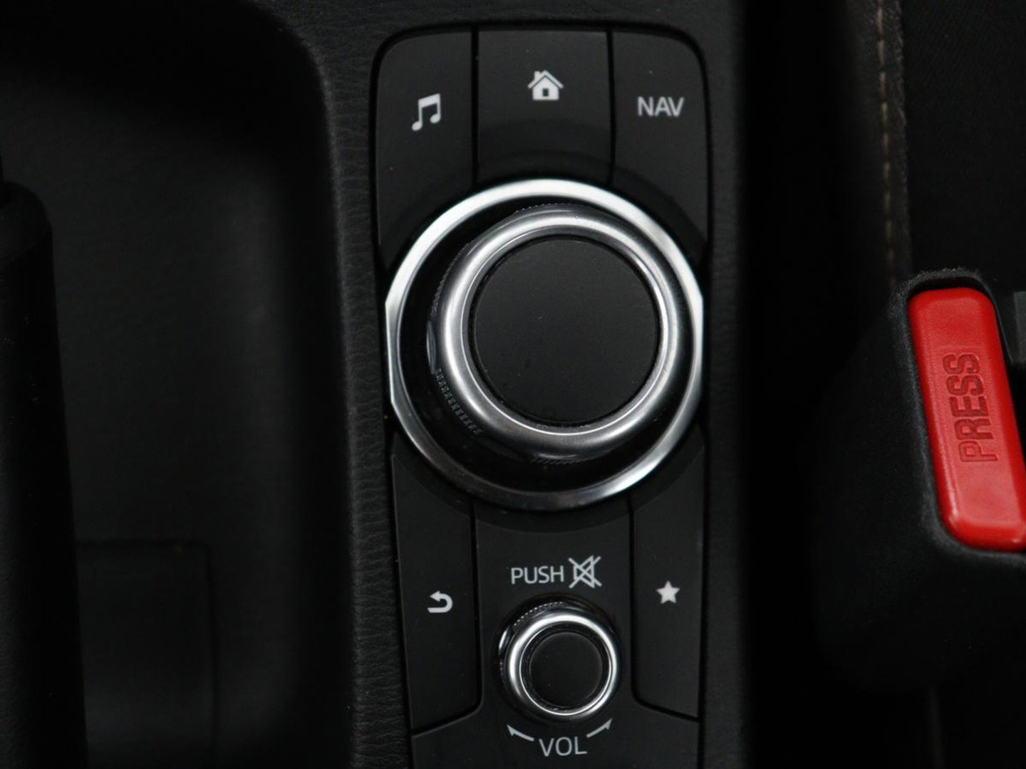 Mazda 2 1.5 SkyActiv-G 90 Centre-Line | Airco | Carplay | Cruise control | Automaat | Navigatie | Bluetooth