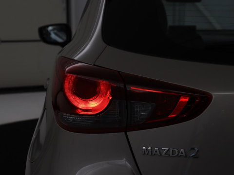 Mazda 2 1.5 SkyActiv-G 90 Centre-Line | Airco | Carplay | Cruise control | Automaat | Navigatie | Bluetooth
